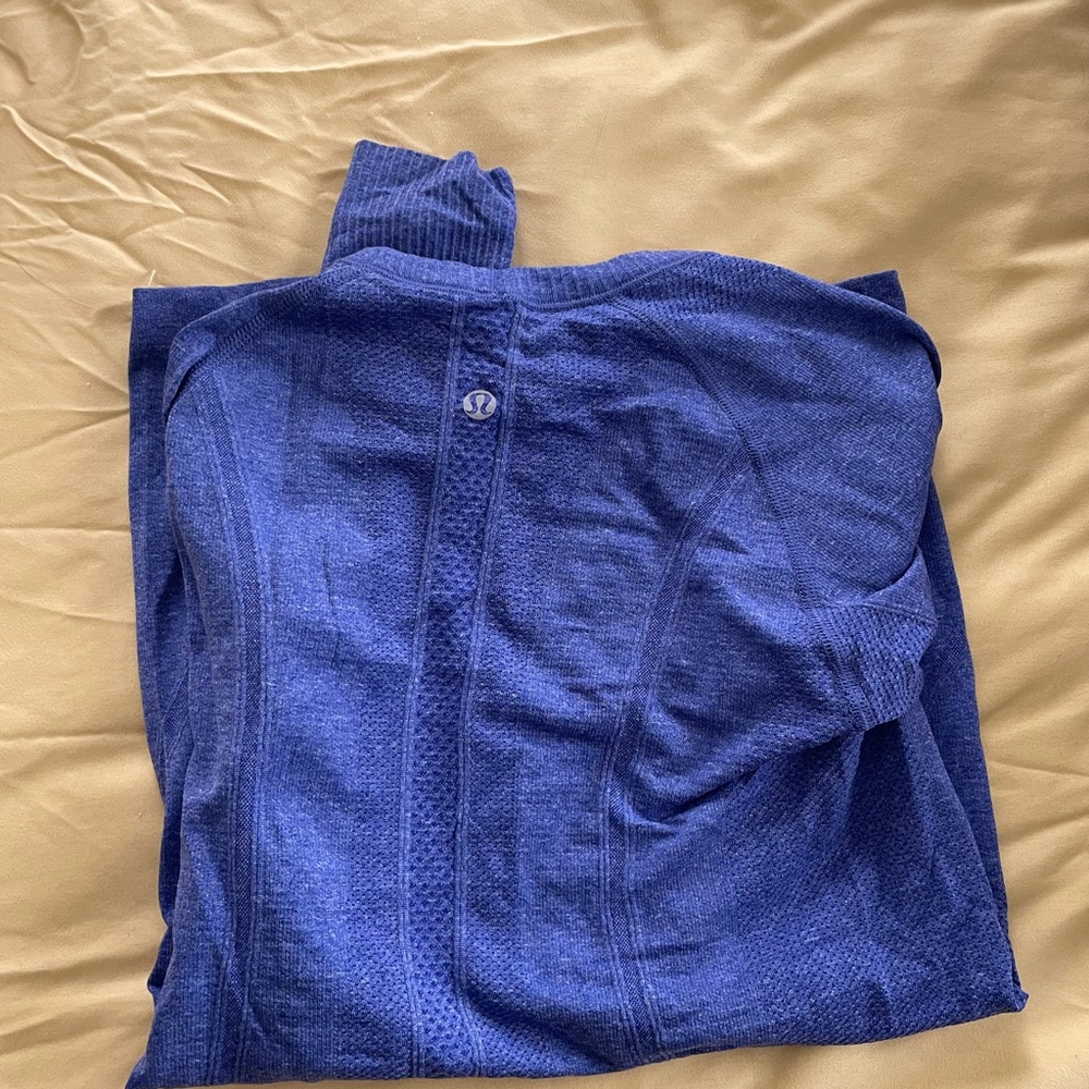 Lululemon shirt size S